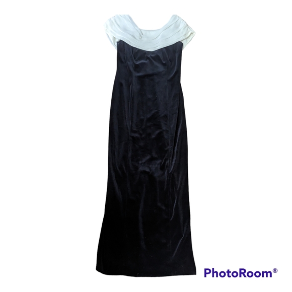 Consortium Dresses & Skirts - Vintage Consortium Black Velvet & Off White Chiffon Long Formal Dress. 14